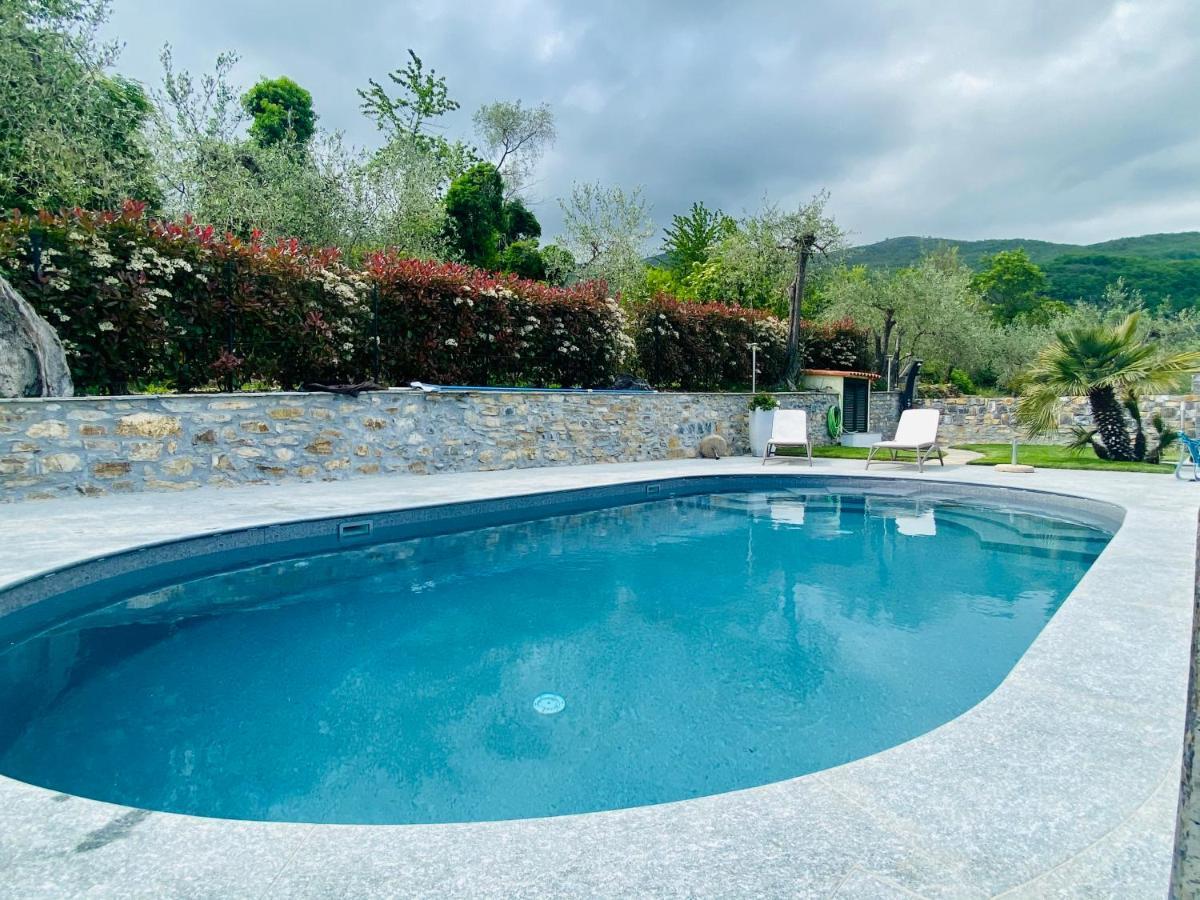Casa Vacanze Gli Ulivi Borgomaro Exterior photo