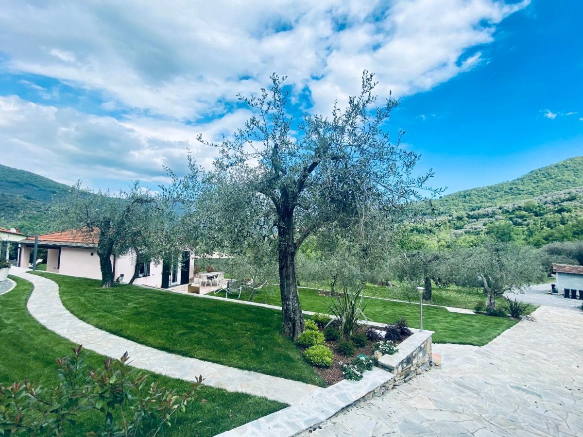 Casa Vacanze Gli Ulivi Borgomaro Exterior photo